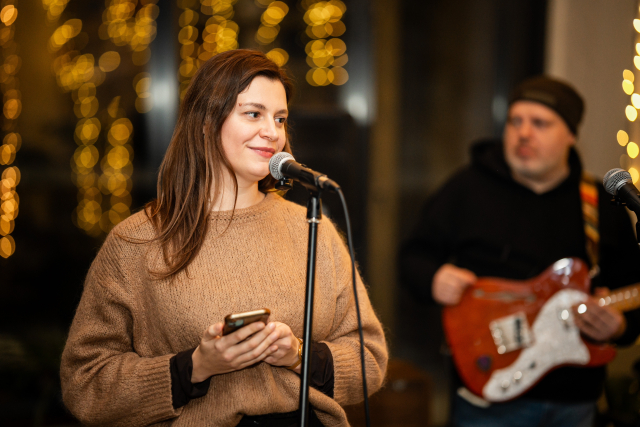 Ганна Устинова, заступниця виконавчого директора ПЕН та ведуча волинського квартирника