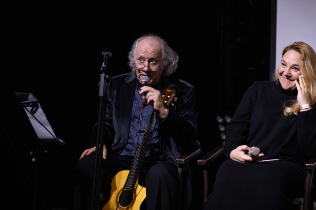 Віктор Морозов під час події «Свій серед своїх: публічна розмова про Пако» на фестивалі «Земля поетів»